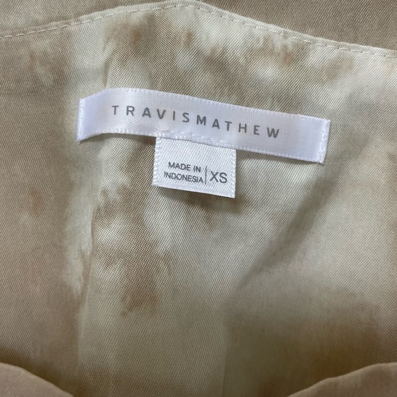 Travis Matthew Tropic Winds Short Brazilian Sand Size XS - Picture 4 of 5